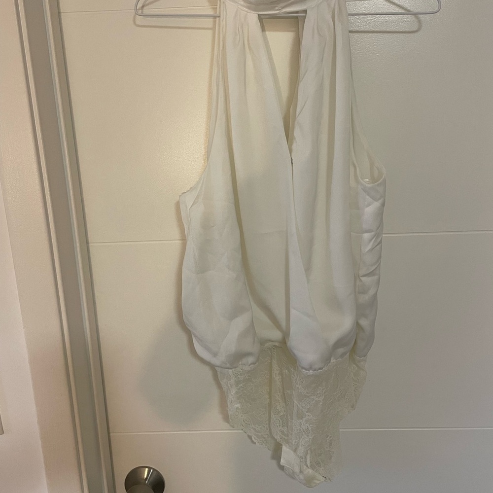 DO+BE White Top with Lace Accents Large